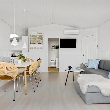 1 Bedroom Gorgeous In Prázdninový dům Farsø